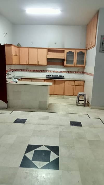 two bed dd portion available for rent in johar