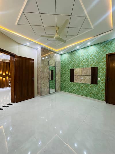 10 Marla Brand New Spanish House For Sale Near Rehmat Market