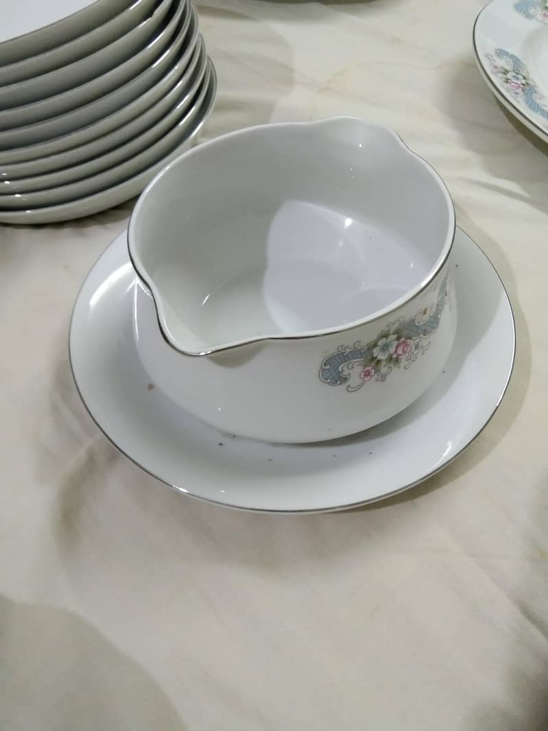 Dinner set 2
