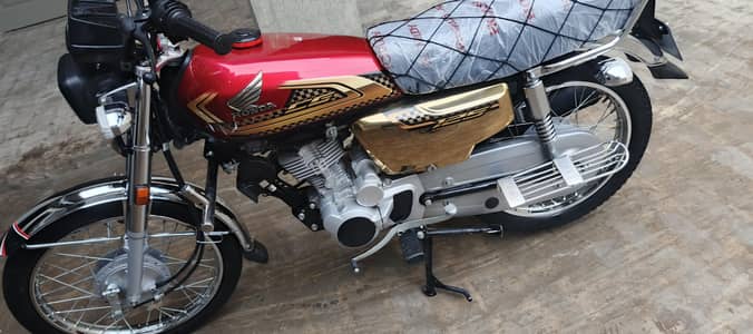 HONDA CG 125 SELF GOLD EDITION  10 BY 10  