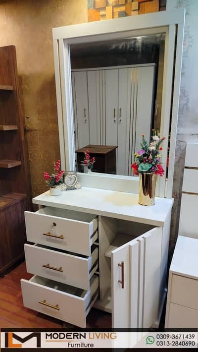 Dressing Tables Round Mirror And Full Mirror Best Quality