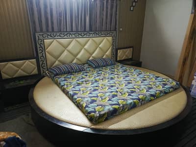 Bed for sale 0-3-1-6-5-1-9-3-3-3-9