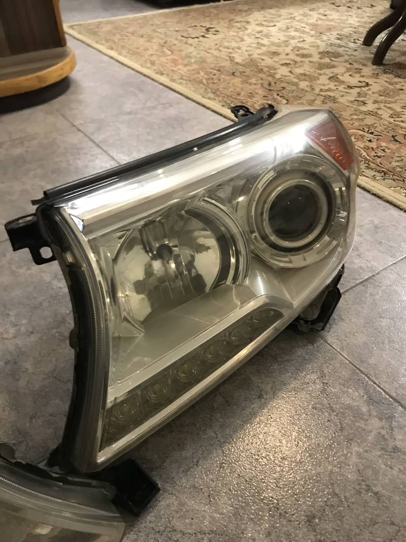 Land cruiser headlight 2012 - Lights - 1109324212