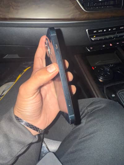 iphone 13 back break 03034467268