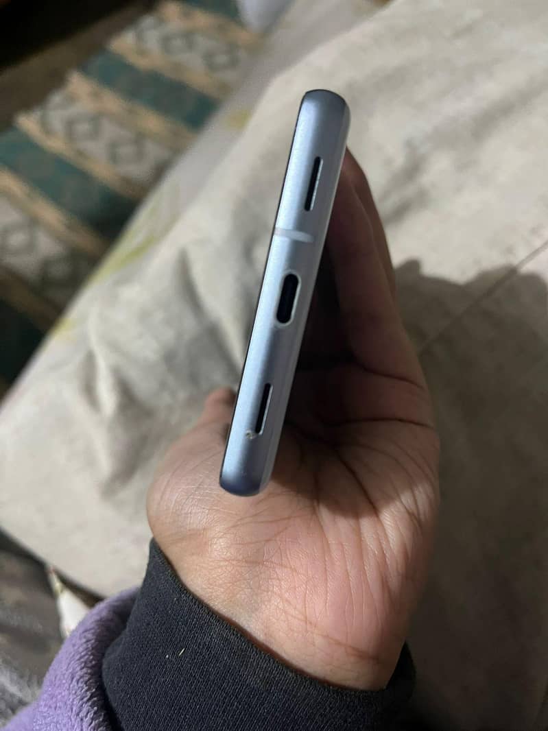 Google Pixel 7a 4