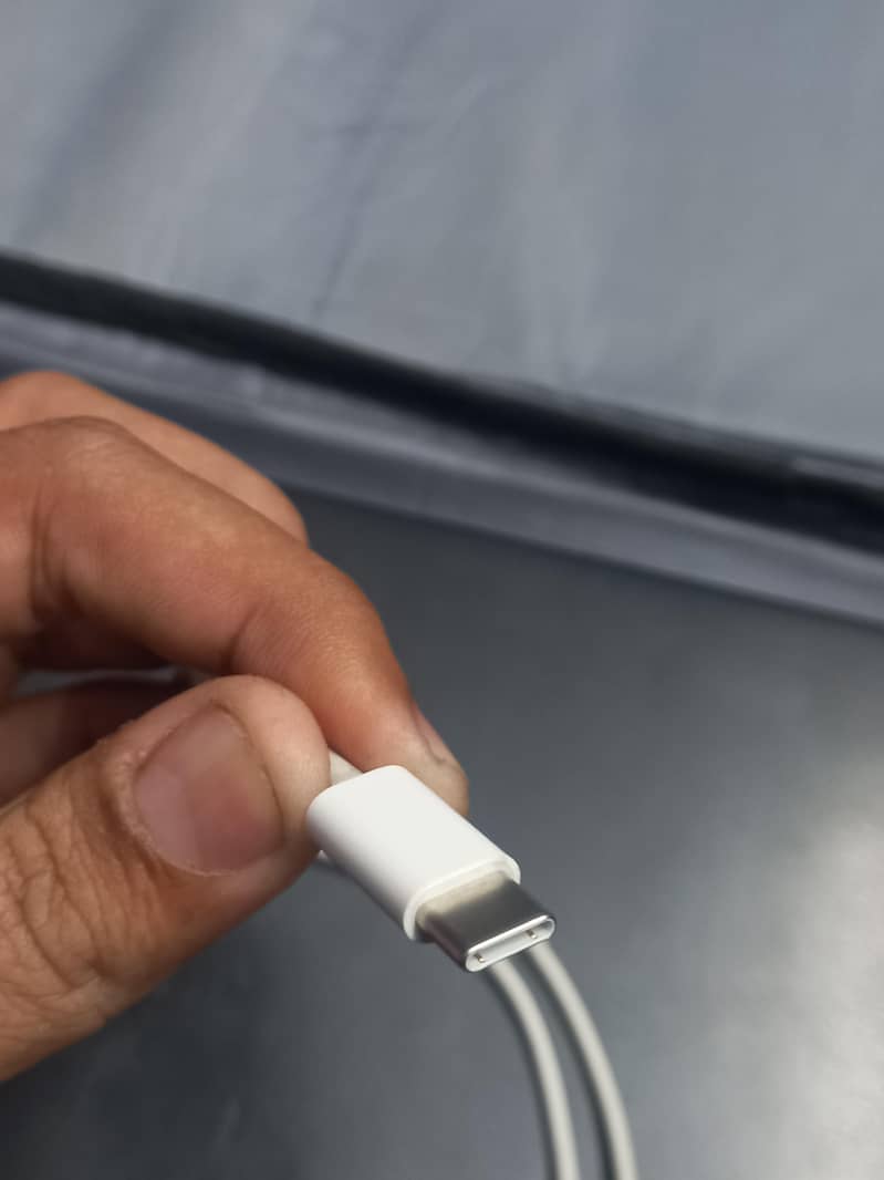 IPHONE 14 PRO MAX BOX PULLED CABLE 1