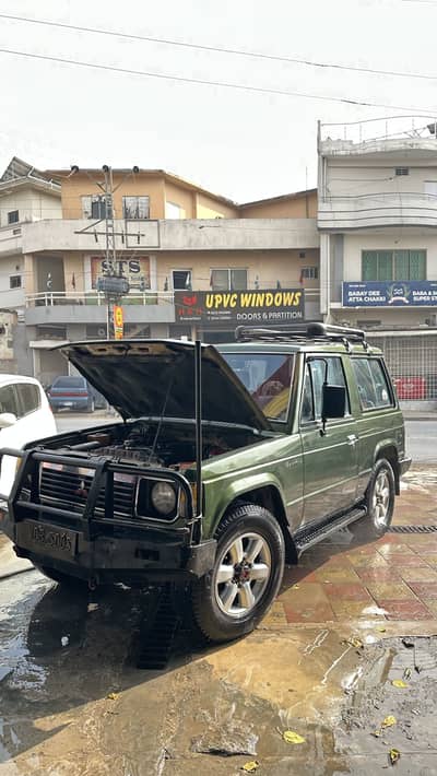 Mitsubishi pajero 3 door