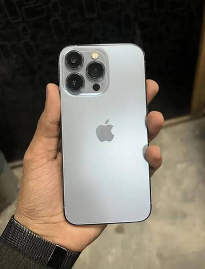 iPhone 13 pro Factory unlock