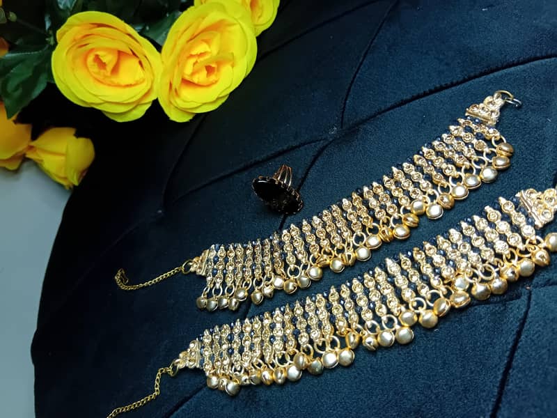 shoulder bag /anklets/bangles/ 2