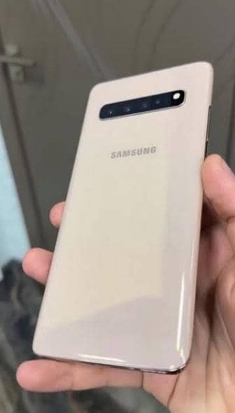Samsung S10 5G Edge Display
