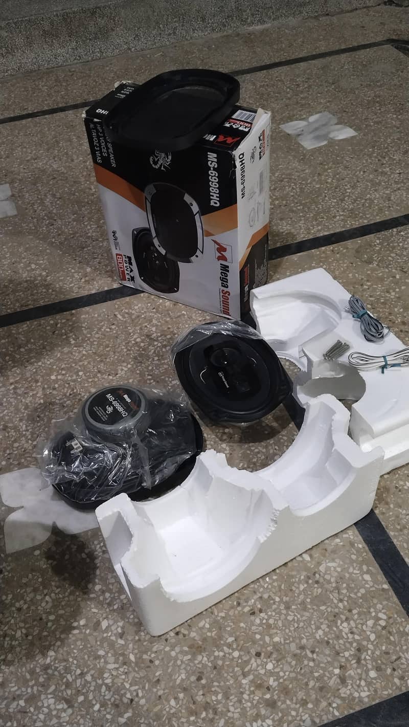 دو عدد نیو سپیکر بہترین بیس کوالٹی 3