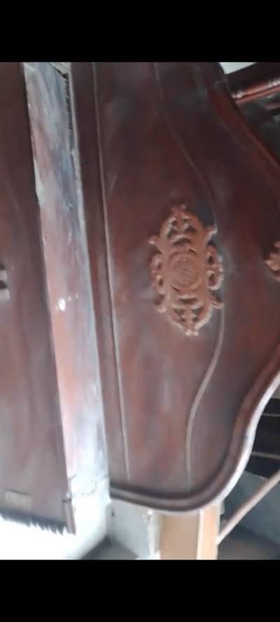 Old furniture for sale pure wooden zarat Mand KY Kam aSakta hai