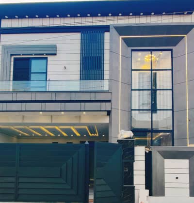 10 Marla Brand New Home For Sale