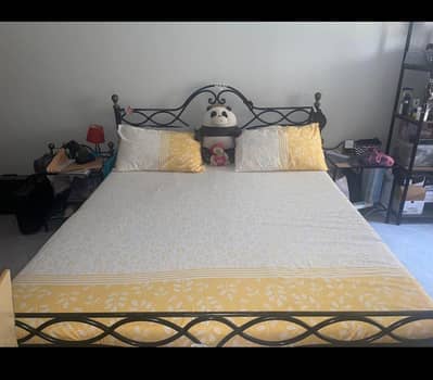 Double bed with side tables