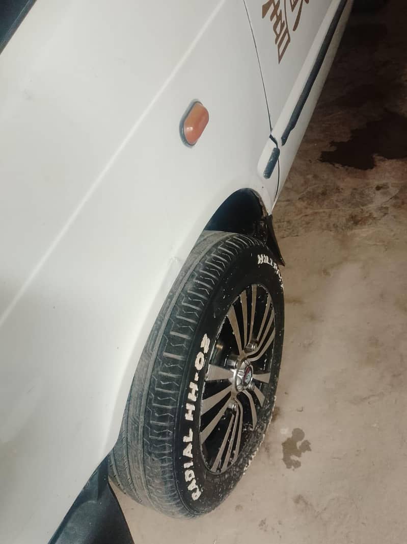 فیملی یوز کیلئے بہترین گاڑی ہے 1