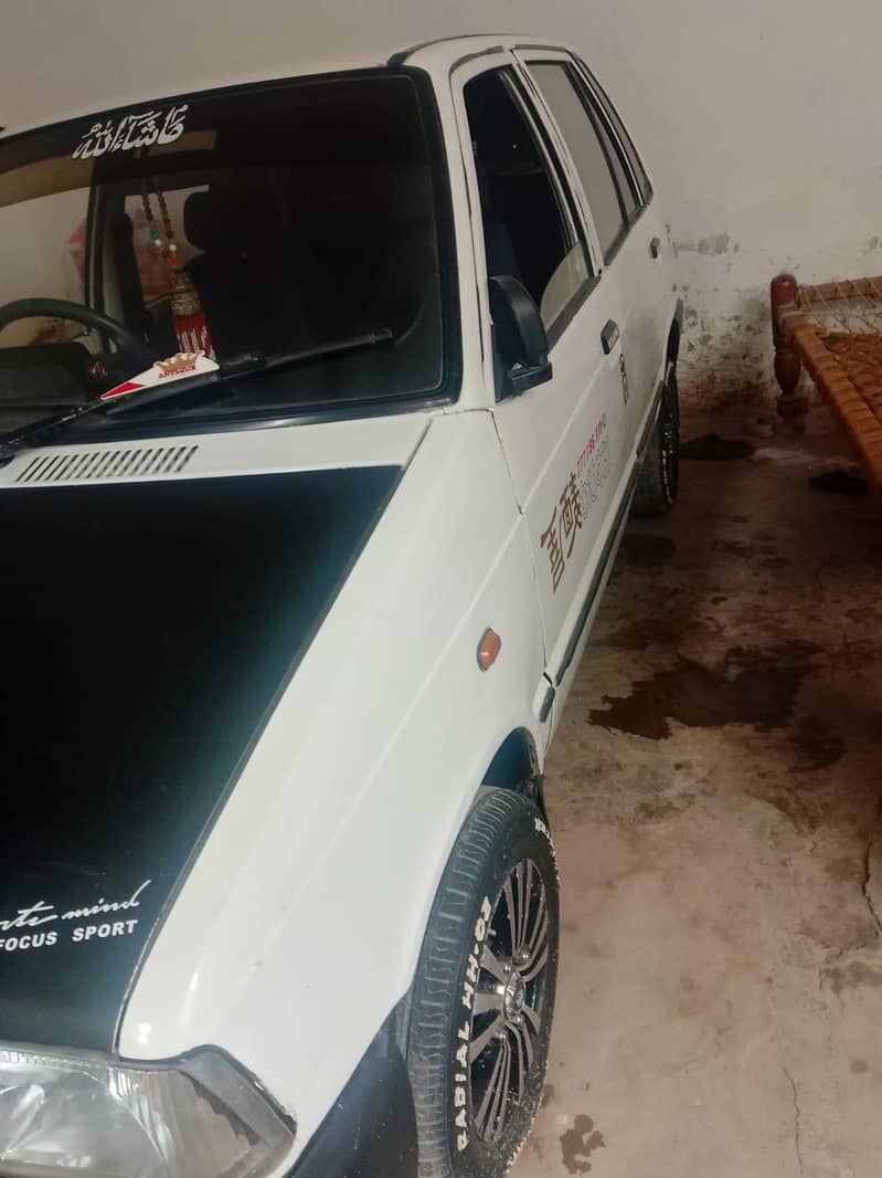 فیملی یوز کیلئے بہترین گاڑی ہے 2