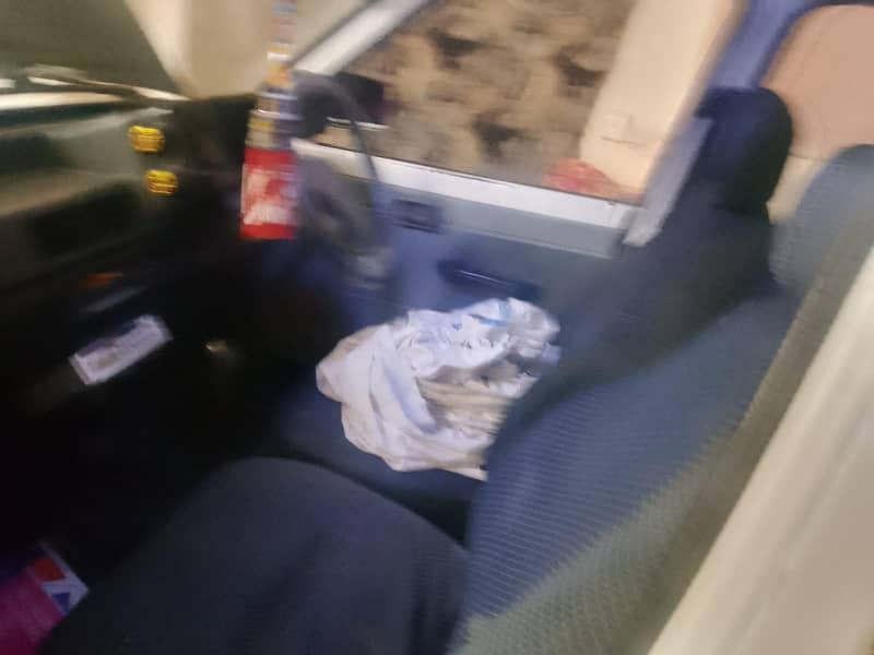 فیملی یوز کیلئے بہترین گاڑی ہے 6