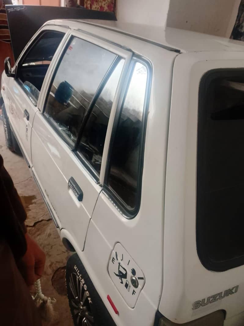 فیملی یوز کیلئے بہترین گاڑی ہے 8