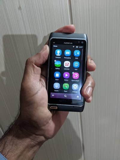 Nokia n8