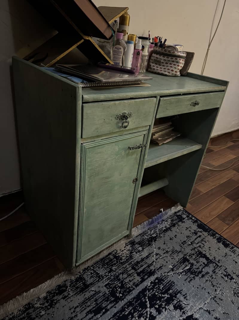 Vintage study table 2