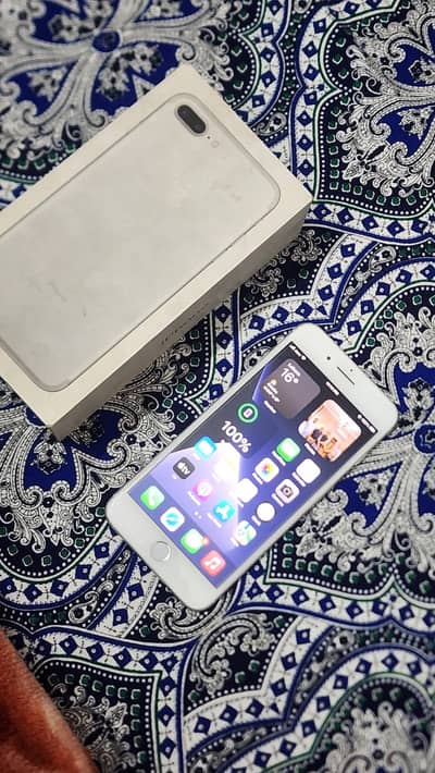 Apple iPhone 7 Plus pta with box