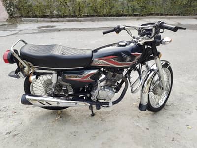 Honda CG 125 red colour