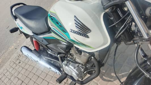 Honda CB 125F 2023  (03223276769) Special Edition