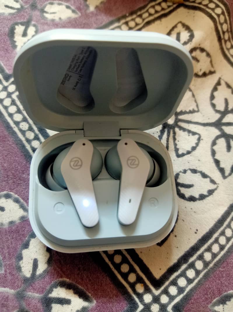 Zero Earbuds 1