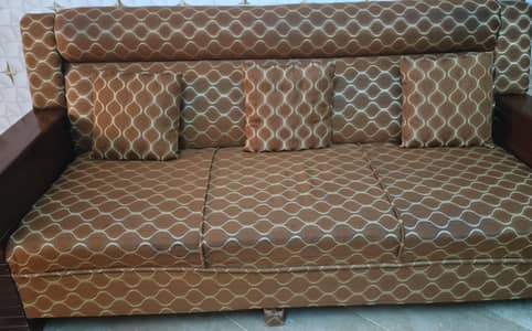 Sofa set 5 Seaters