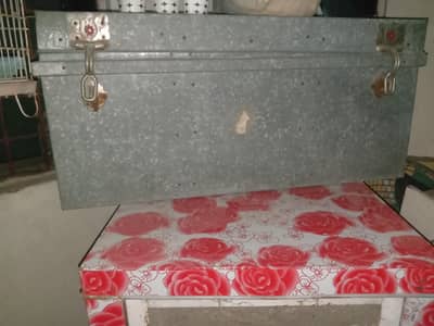 tarnk sall good condition