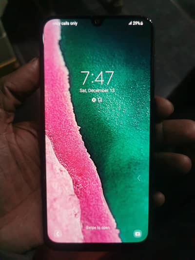 samsung A30  4gb.  64gb