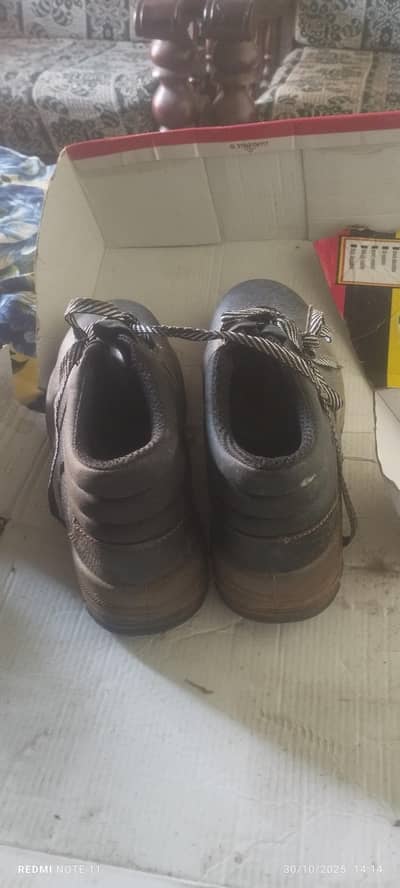 safety shoes