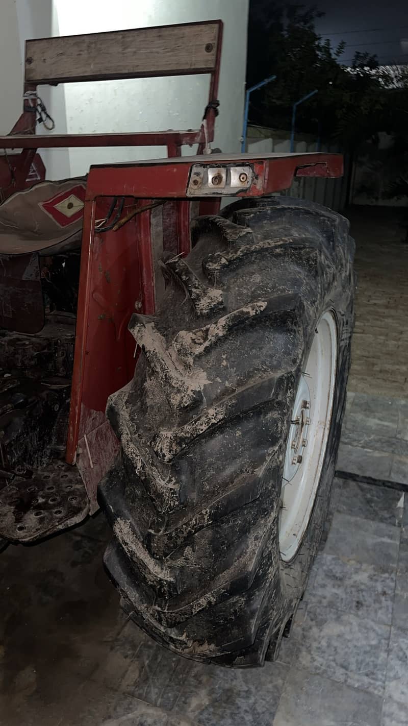 640 tractor 2
