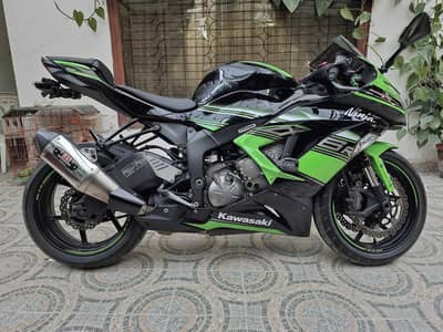 Kawasaki ninja zx6r 636 2016 immaculate mint condition