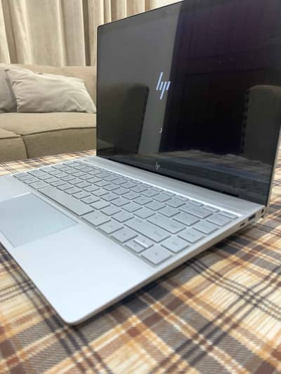 HP Envy i5/8th Gen - Gaming Card 2GB Nvidia - 8/238gb (Touch Screen)