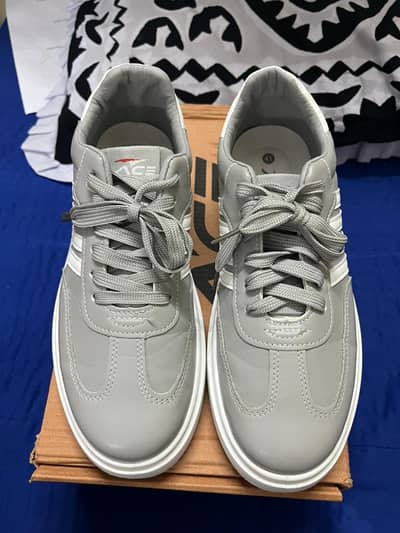 Servis shoes size 41 almost new