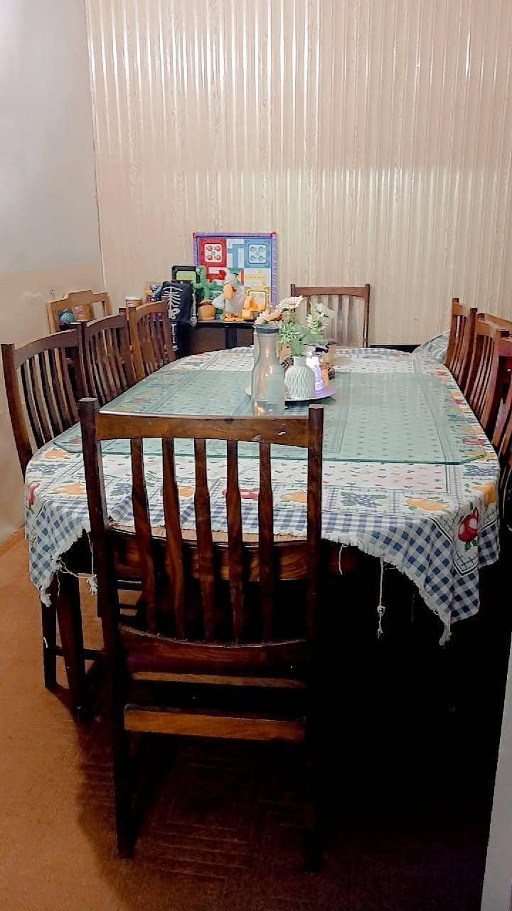 8 seater dining table 1