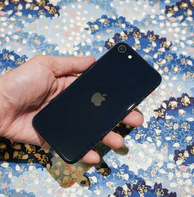 iPhone SE 3rd Gen 1 year Apple warranty