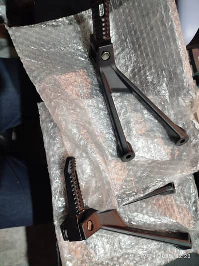 BMW S1000 foot pegs