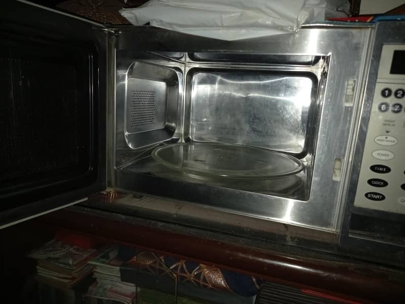 SG microwave. large size. 0