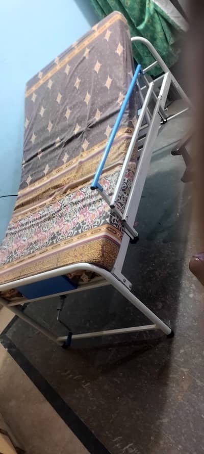 Mannual Patient Bed without Matress