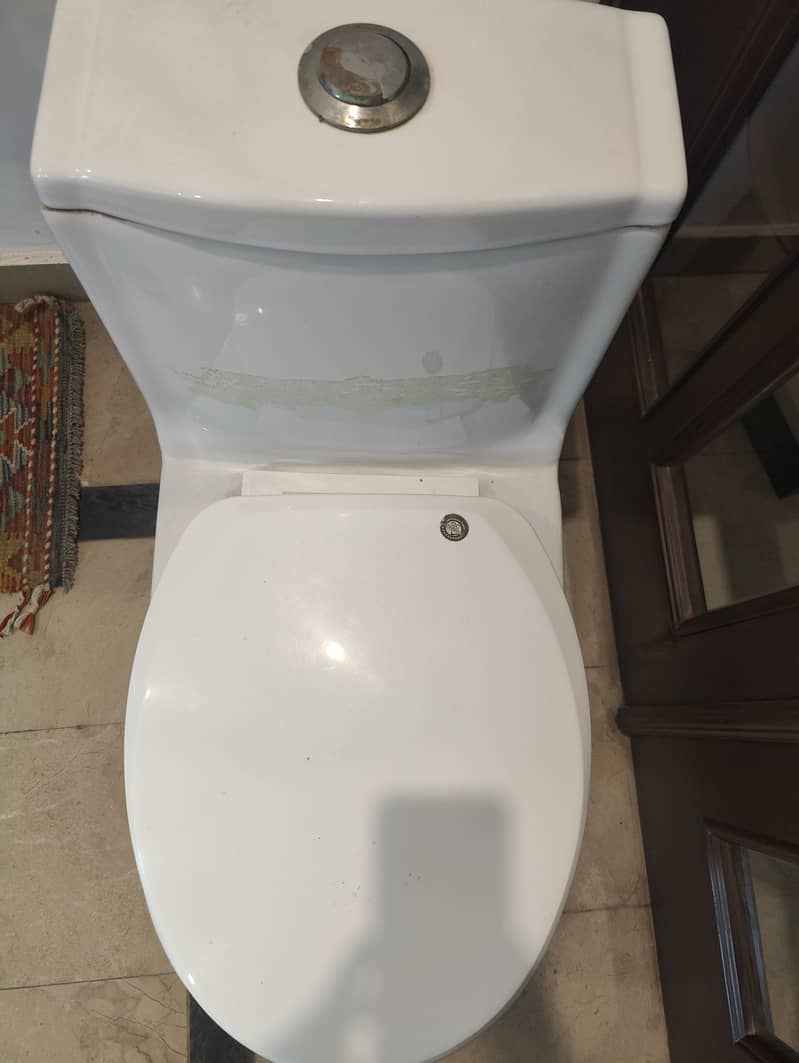 Commode 0