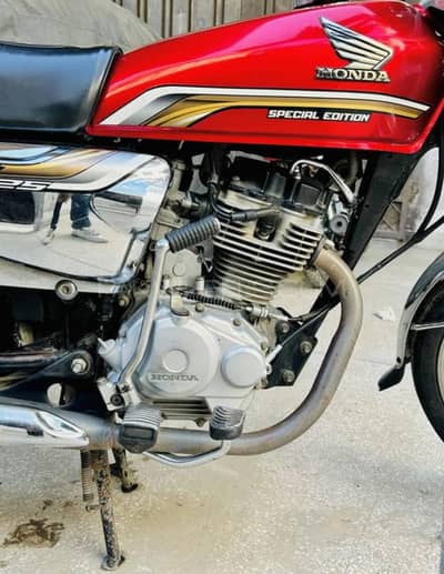 Honda 125 Special Edition Red Self Start Self Start