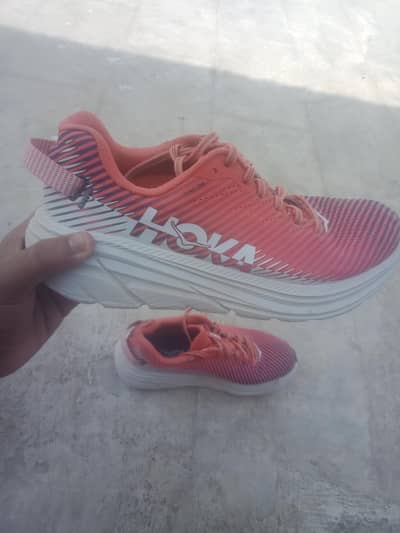 Hoka 13 shoe in good condition