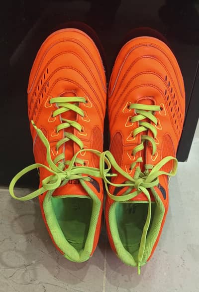 Football turf Shoes for sale New condition