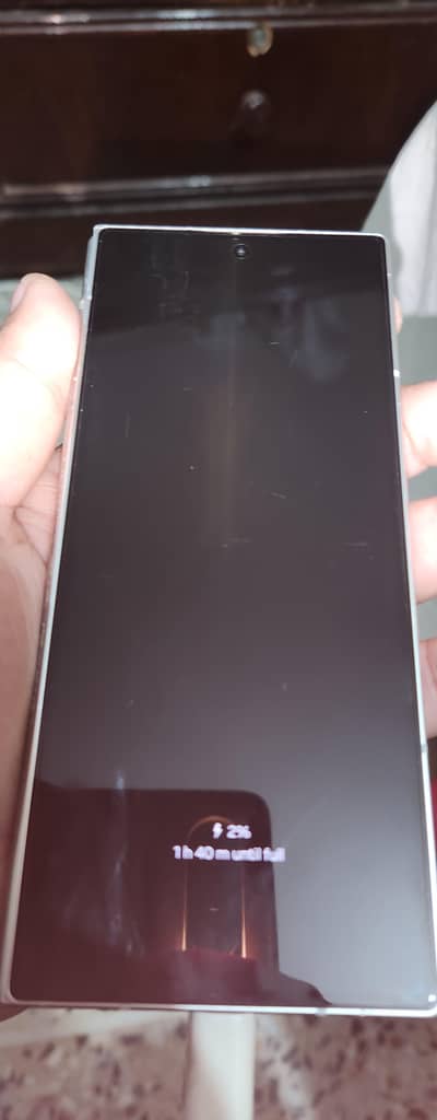 z fold 6 used in one hand