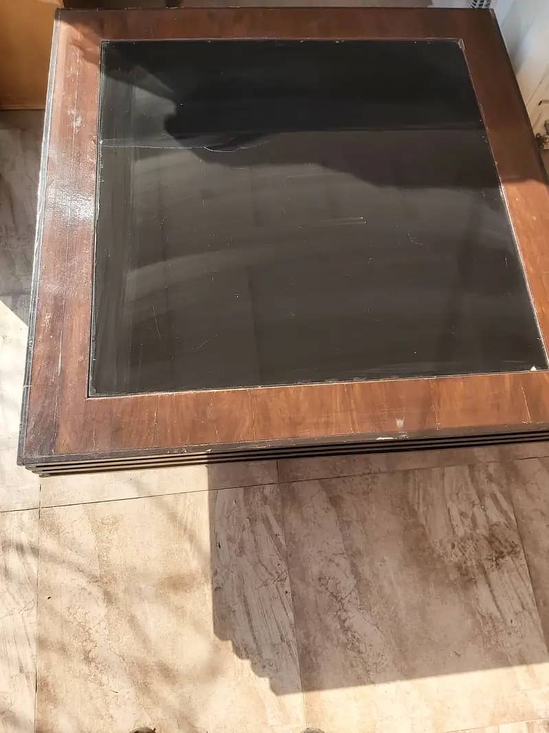 Bed, side tables, dressing table 7