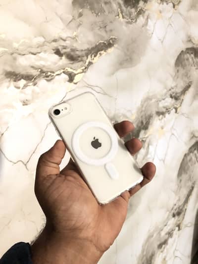 Iphone se 2020 neat and clean 10/10 condition non pta e sim time ha