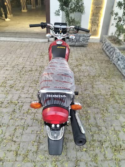 New condition ha10/10 applied for 9 moht naklia ha contact 03021005120