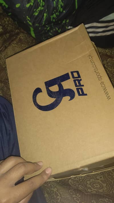 ca sports m8 colour white and orange